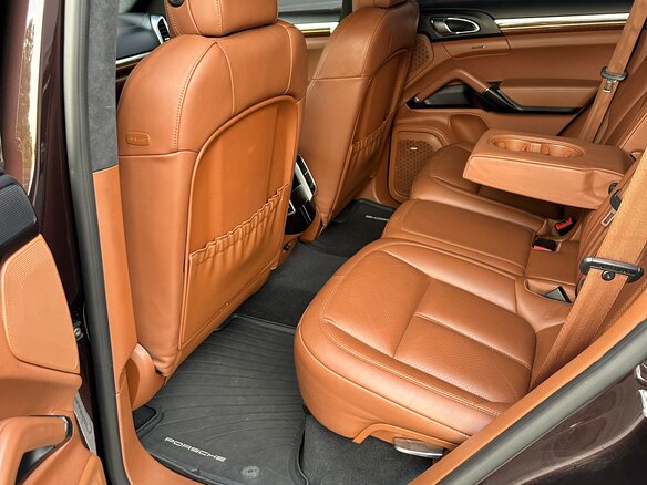 2016 Porsche Cayenne II Рестайлинг (958), коричневый, 3400000 рублей - вид 10