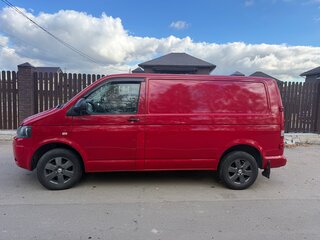 2010 Volkswagen Transporter T5 Рестайлинг, красный, 1200000 рублей, вид 5