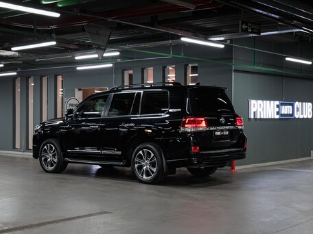 2020 Toyota Land Cruiser 200 Series Рестайлинг 2, чёрный, 9190000 рублей, вид 2