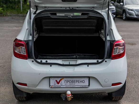 2018 Renault Sandero II Рестайлинг, белый, 712000 рублей - вид 11