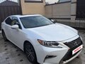 2015 Lexus ES 250 VI Рестайлинг, белый, 3000100 рублей