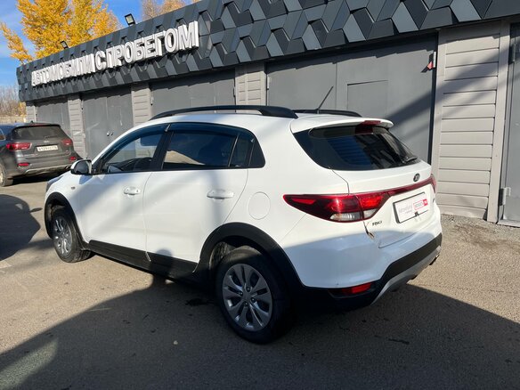 2020 Kia Rio X-Line IV, белый, 1090633 рублей - вид 5