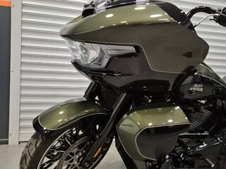 2026 Harley-Davidson Road Glide Limited, чёрный, 4850000 рублей, вид 5