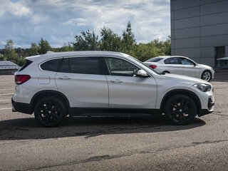 2021 BMW X1 18i sDrive II (F48) Рестайлинг, белый, 3079000 рублей, вид 4
