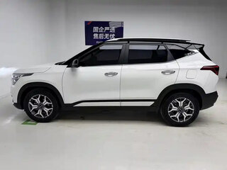 2023 Kia KX3, белый, 1681255 рублей, вид 5