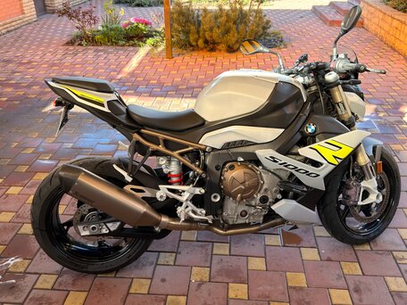 2021 BMW S 1000 R, серый, 1550000 рублей, вид 4