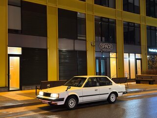 1983 Toyota Corona VII (T140), белый, 400000 рублей, вид 1
