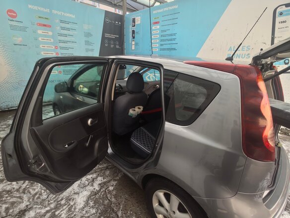 2012 Nissan Note I Рестайлинг, серый, 525000 рублей - вид 3