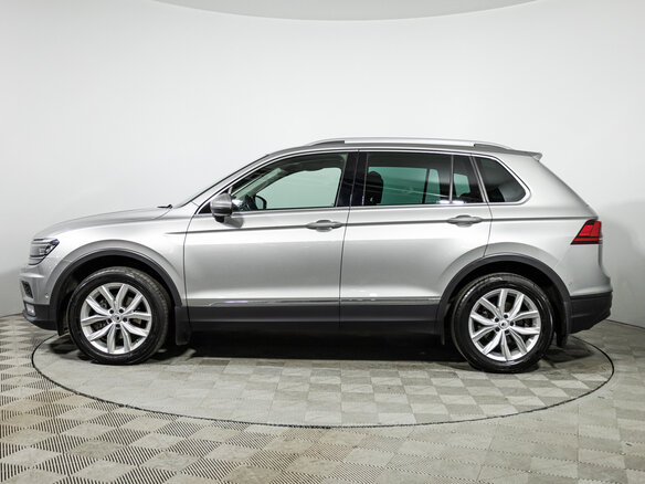 2020 Volkswagen Tiguan II, серебристый, 2100000 рублей - вид 7