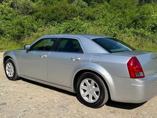 2005 Chrysler 300C I, серебристый, 1050000 рублей, вид 5