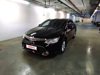 2016 Toyota Camry VII (XV50) Рестайлинг, чёрный, 2875000 рублей, вид 1