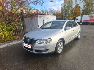 2005 Volkswagen Passat B6, серебристый, 390000 рублей, вид 2