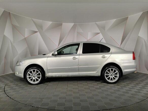 2011 Skoda Octavia II (A5) Рестайлинг, жёлтый - вид 4