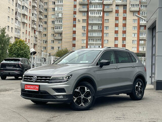 2019 Volkswagen Tiguan II, серебристый, 2399000 рублей, вид 2
