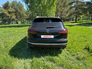 2021 Volkswagen Touareg III, чёрный, 7200000 рублей, вид 5