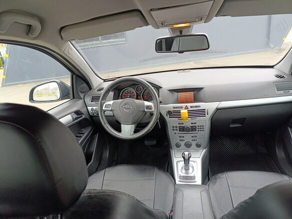 2011 Opel Astra H Рестайлинг, чёрный, 530000 рублей - вид 9
