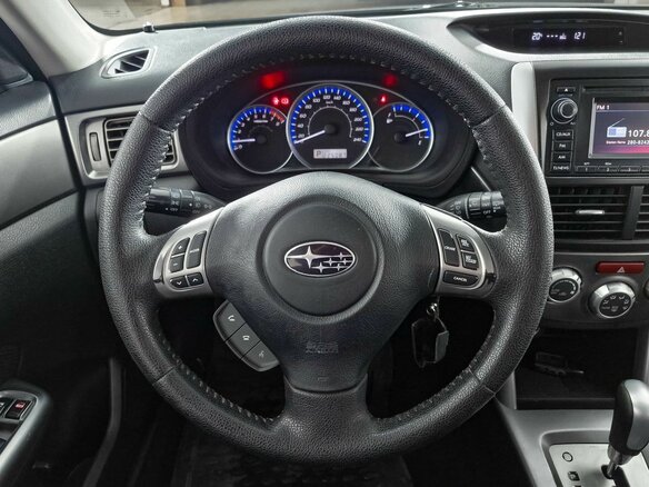 2011 Subaru Forester III Рестайлинг, чёрный - вид 17