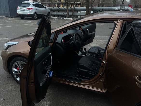 2015 Kia Ceed II Рестайлинг, коричневый, 920000 рублей - вид 34