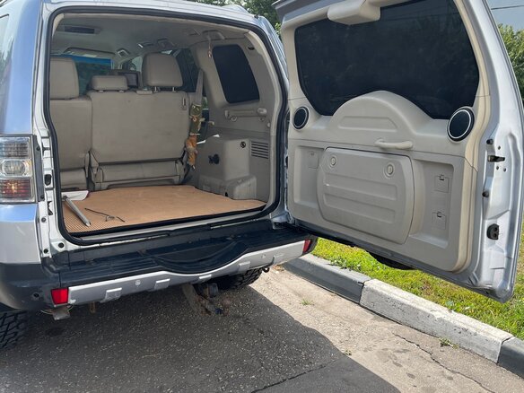2008 Mitsubishi Pajero IV, серебристый, 1180000 рублей - вид 19