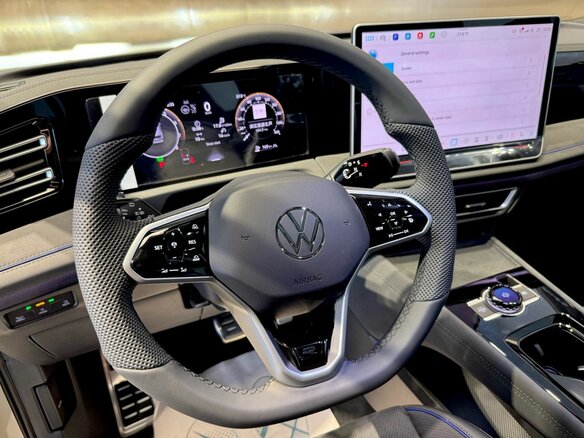 2026 Volkswagen Tiguan L Pro III (China Market), бежевый, 4730000 рублей - вид 15