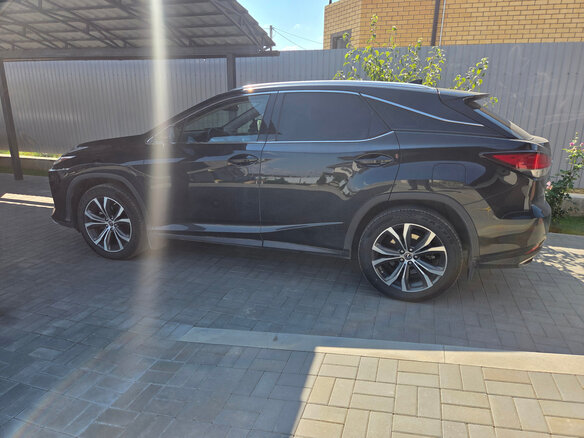 2021 Lexus RX 300 IV Рестайлинг, чёрный, 4650000 рублей - вид 2