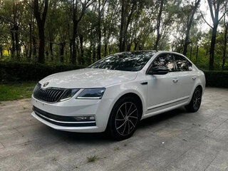 2020 Skoda Octavia III (A7) Рестайлинг, белый, 1459099 рублей, вид 1
