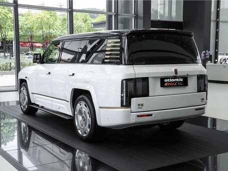 2026 BYD Yangwang U8 L 56 kWh, белый, 23040000 рублей, вид 4
