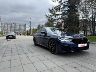 2020 BMW 5 серии 530i xDrive VII (G30/G31/G38) Рестайлинг, синий, 5490000 рублей, вид 3