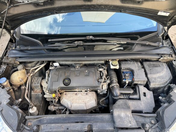 2011 Citroen C4 II, коричневый - вид 13