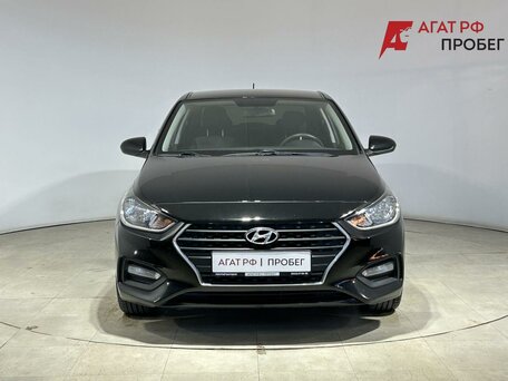 2018 Hyundai Solaris II, чёрный, 1190000 рублей, вид 2