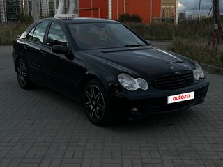 2006 Mercedes-Benz C-Класс 180 II (W203) Рестайлинг, чёрный, 800000 рублей, вид 3