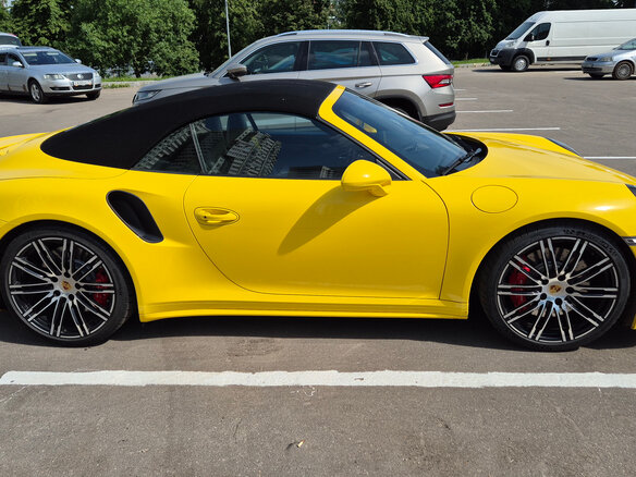 2015 Porsche 911 Turbo VII (991), жёлтый, 13900000 рублей - вид 10