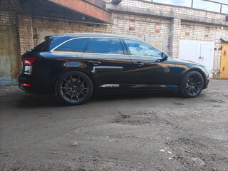 2019 Audi A4 V (B9), чёрный, 2900000 рублей, вид 4