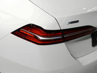 2026 BMW 5 серии Long 530Li xDrive VIII (G60/G61/G68), белый, 7400000 рублей, вид 4