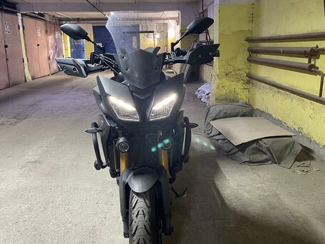 2015 Yamaha MT-09 Tracer (FJ-09), серый, 670000 рублей, вид 1