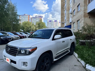 2014 Toyota Land Cruiser 200 Series Рестайлинг 1, белый, 4350000 рублей, вид 1
