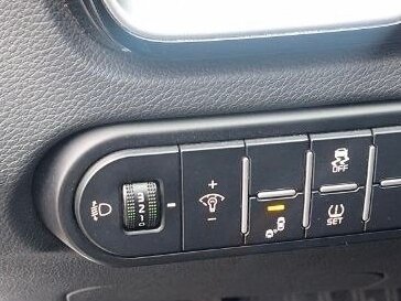 2022 Kia Ceed III Рестайлинг, серебристый, 2200000 рублей - вид 13