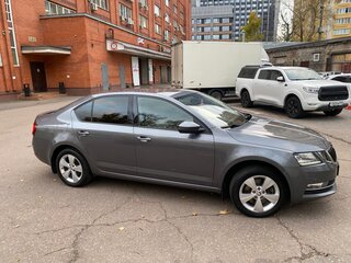 2019 Skoda Octavia III (A7) Рестайлинг, серый, 2050000 рублей, вид 2