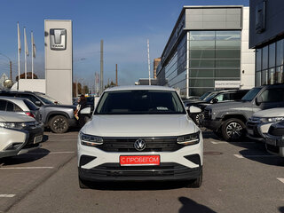 2021 Volkswagen Tiguan II Рестайлинг, белый, 2449000 рублей, вид 2