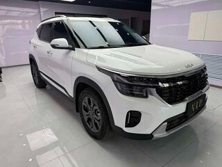 2023 Kia Seltos I Рестайлинг, белый, 1480000 рублей, вид 3