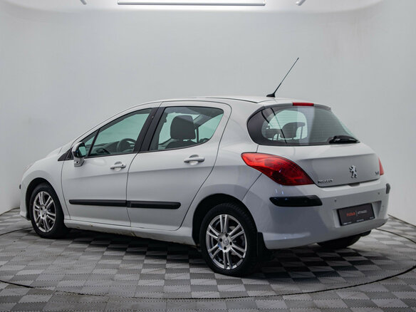 2009 Peugeot 308 I, белый - вид 2