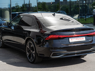 2026 Audi A7 L 45 TFSI II (4K), чёрный, 7390000 рублей, вид 4