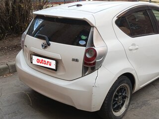 2012 Toyota Aqua I, белый, 699000 рублей, вид 3