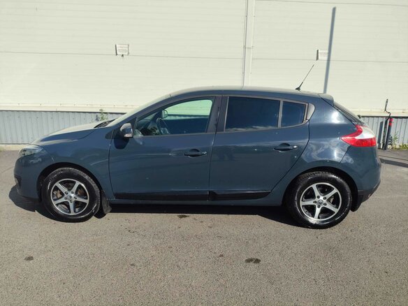 2013 Renault Megane III Рестайлинг, синий, 660000 рублей - вид 5