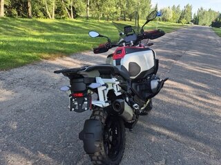 2024 BMW R 1300 GS, красный, 2550000 рублей, вид 4