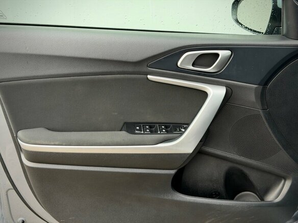 2020 Kia Ceed III, серый, 1670000 рублей - вид 23