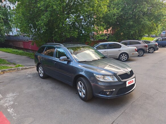 2011 Skoda Octavia Czech market II (A5) Рестайлинг, серый, 890000 рублей - вид 2