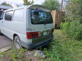 1999 Toyota HiAce XH10, белый, 660000 рублей, вид 2