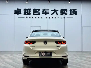 2022 Mazda 3 Axela IV (BP), белый, 1185000 рублей, вид 3