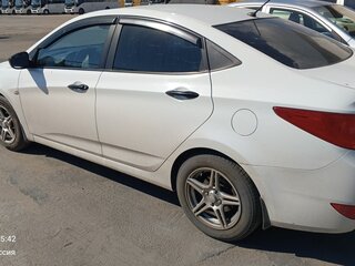 2016 Hyundai Solaris I Рестайлинг, белый, 1100000 рублей, вид 4